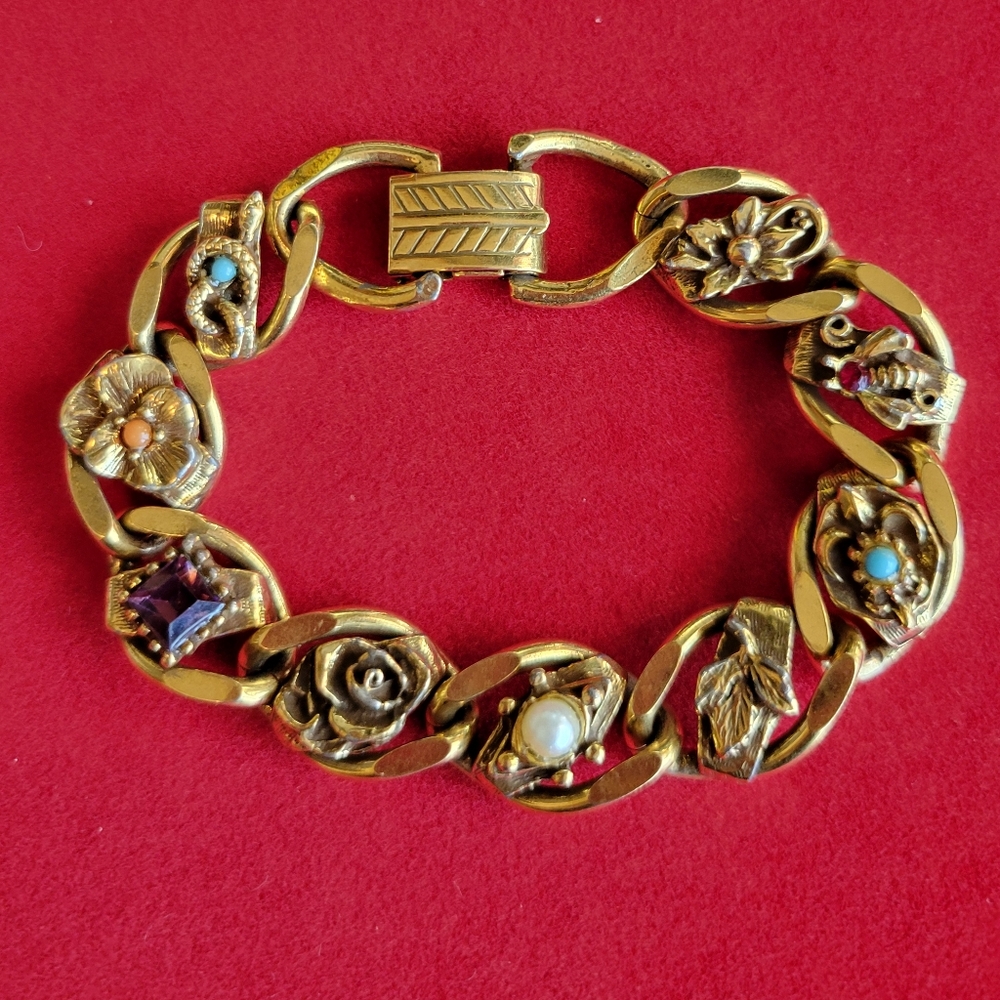 Vintage Gold Tone Floral Charm Bracelet